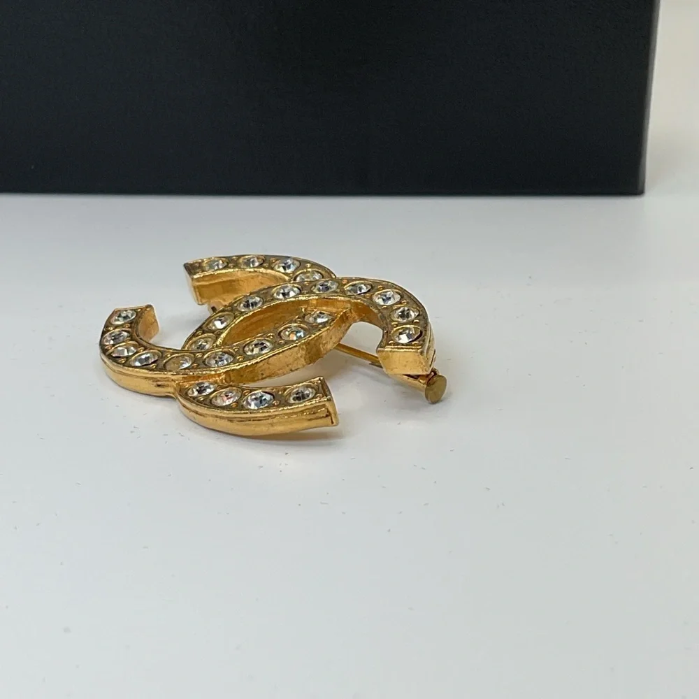 CHANEL CC Logo Rhinestone Brooch
